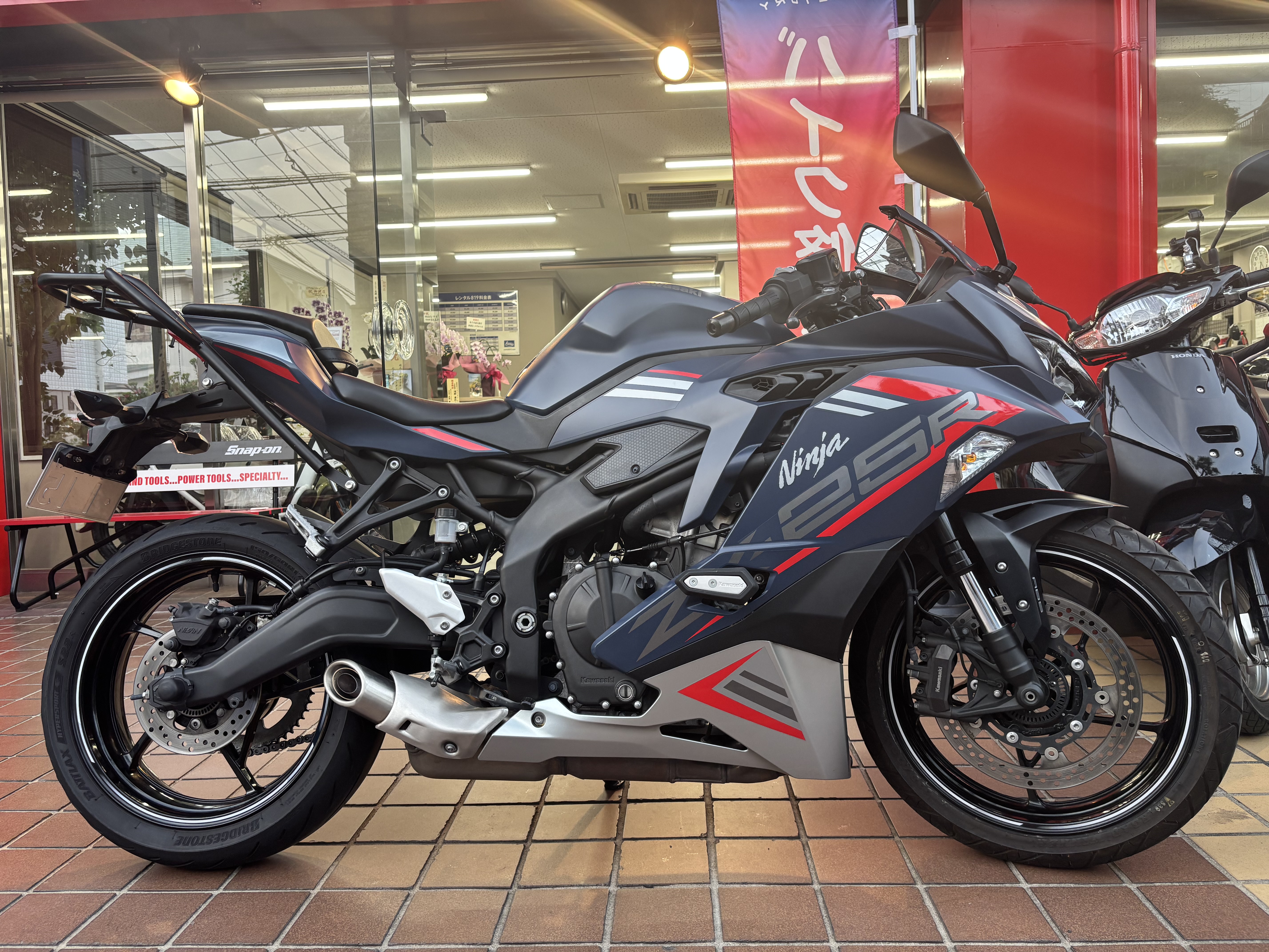 ここ リアキャリア取付しました🔧 | レンタルバイクに乗るならレンタル819